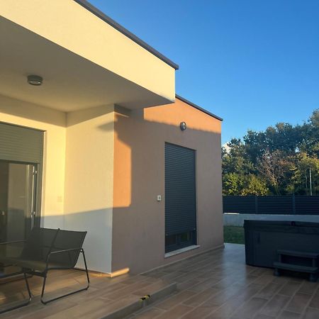 Modern Home Ula Brtonigla Zewnętrze zdjęcie