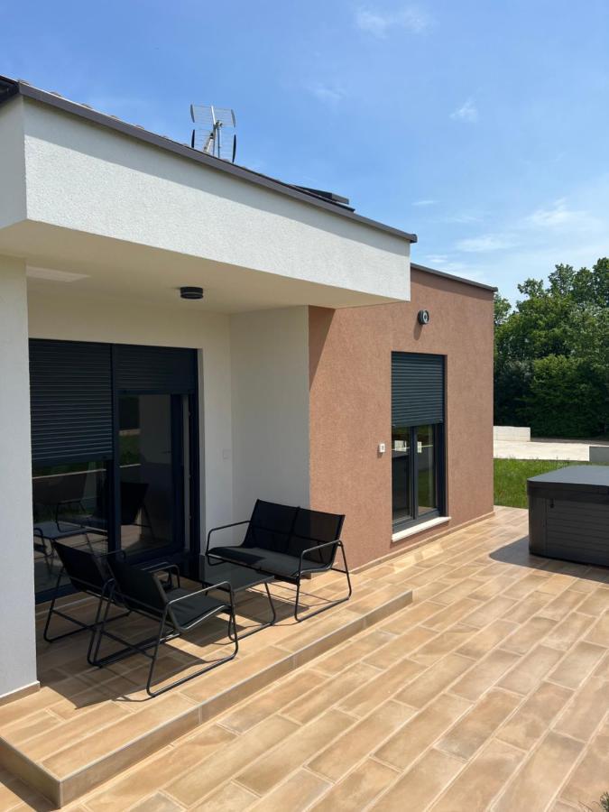 Modern Home Ula Brtonigla Zewnętrze zdjęcie